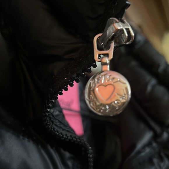 Besty Johnson size small black vest used only once no rips no stains perfect ! - Picture 3 of 5